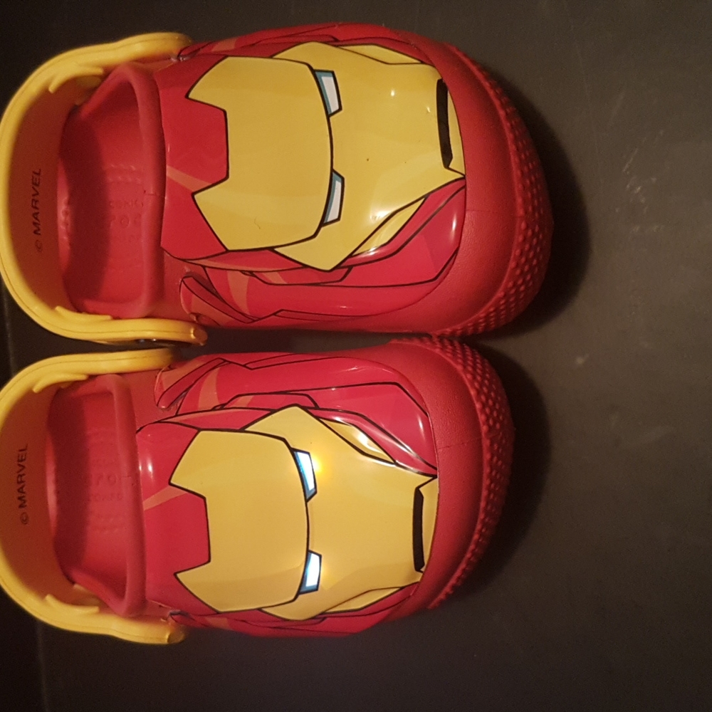 Crocs light up